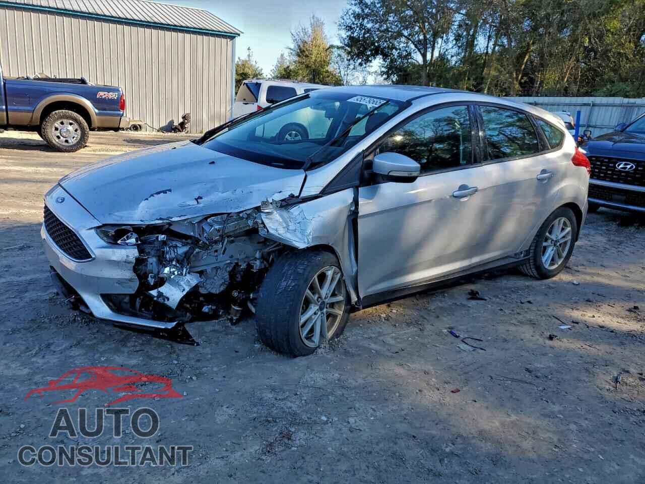 FORD FOCUS 2016 - 1FADP3K26GL249348