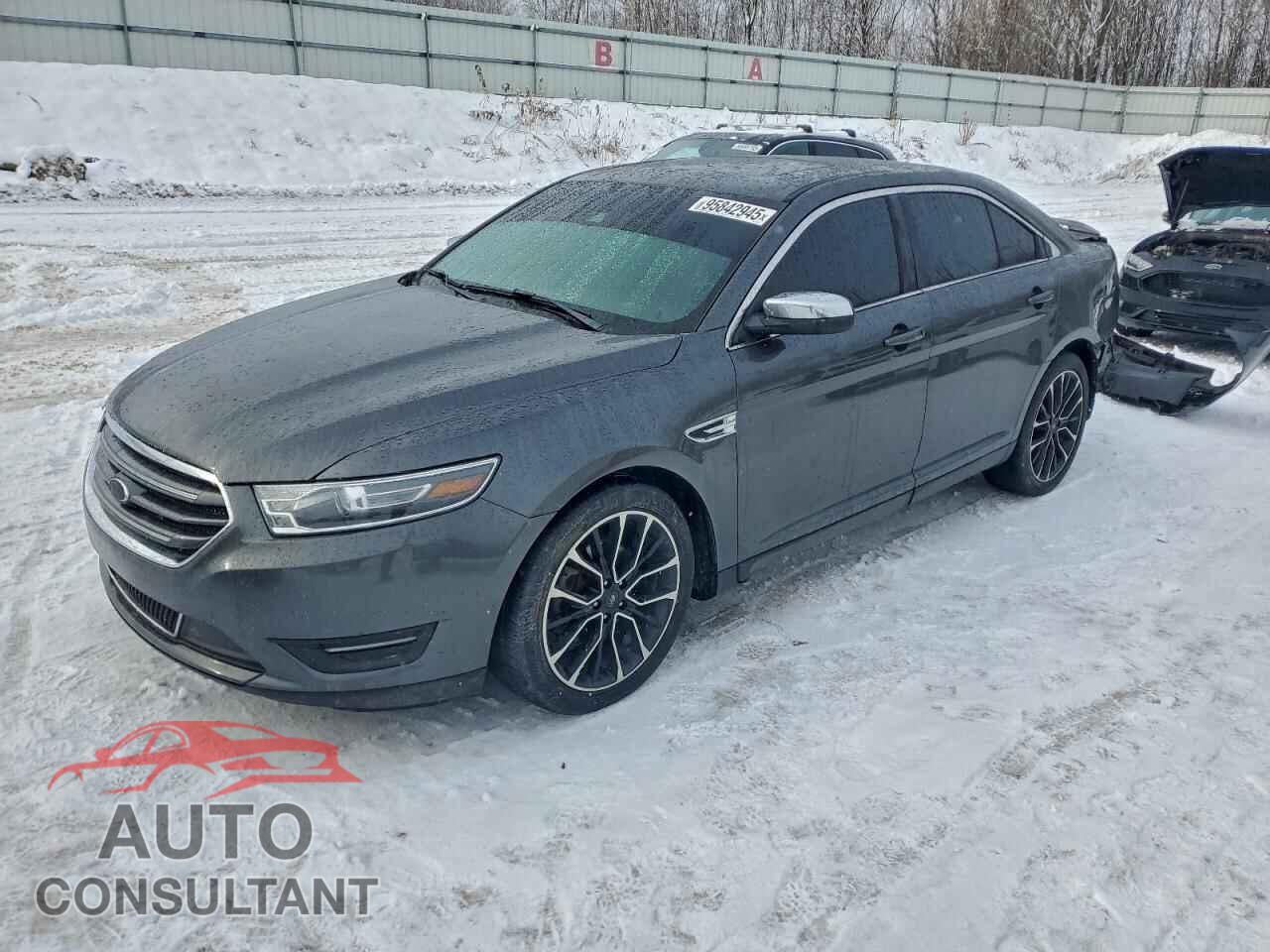 FORD TAURUS 2019 - 1FAHP2J83KG115075