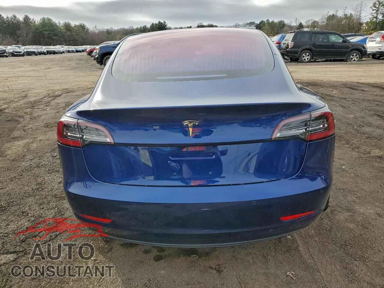 TESLA MODEL 3 2018 - 5YJ3E1EA1JF013123