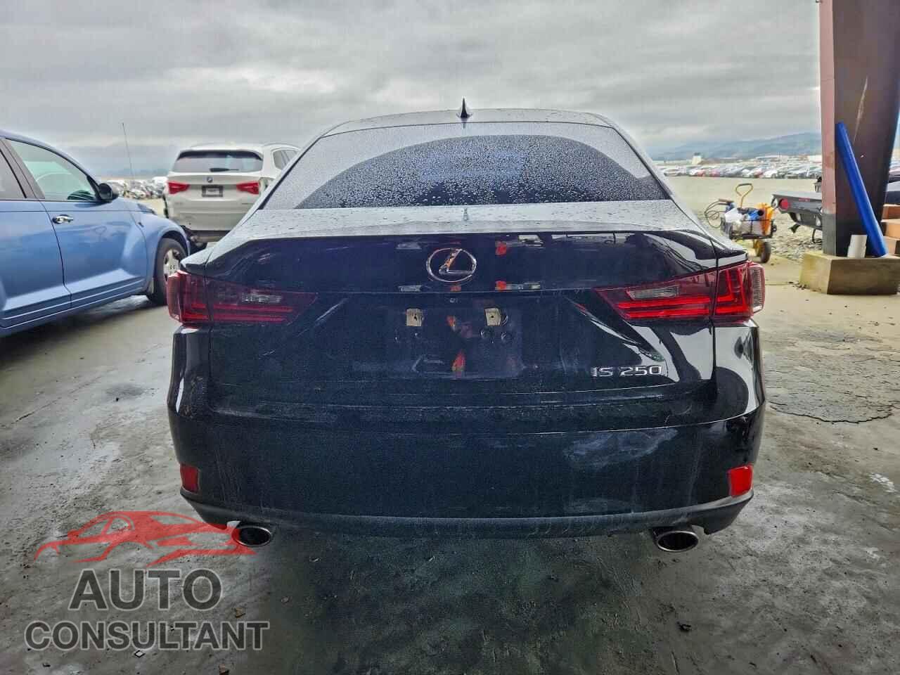 LEXUS IS 2014 - JTHBF1D25E5030211