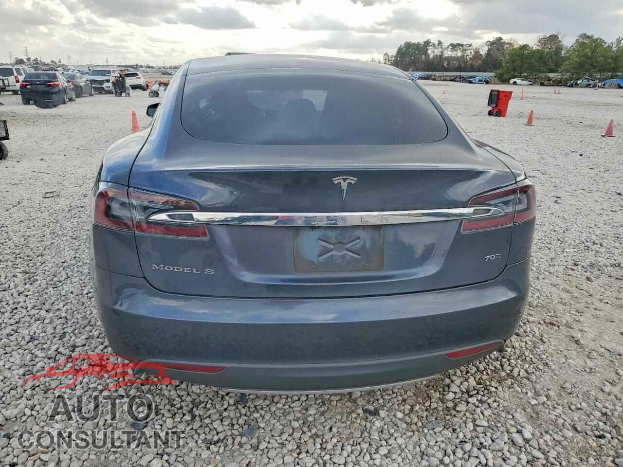TESLA MODEL S 2015 - 5YJSA1S27FF086895