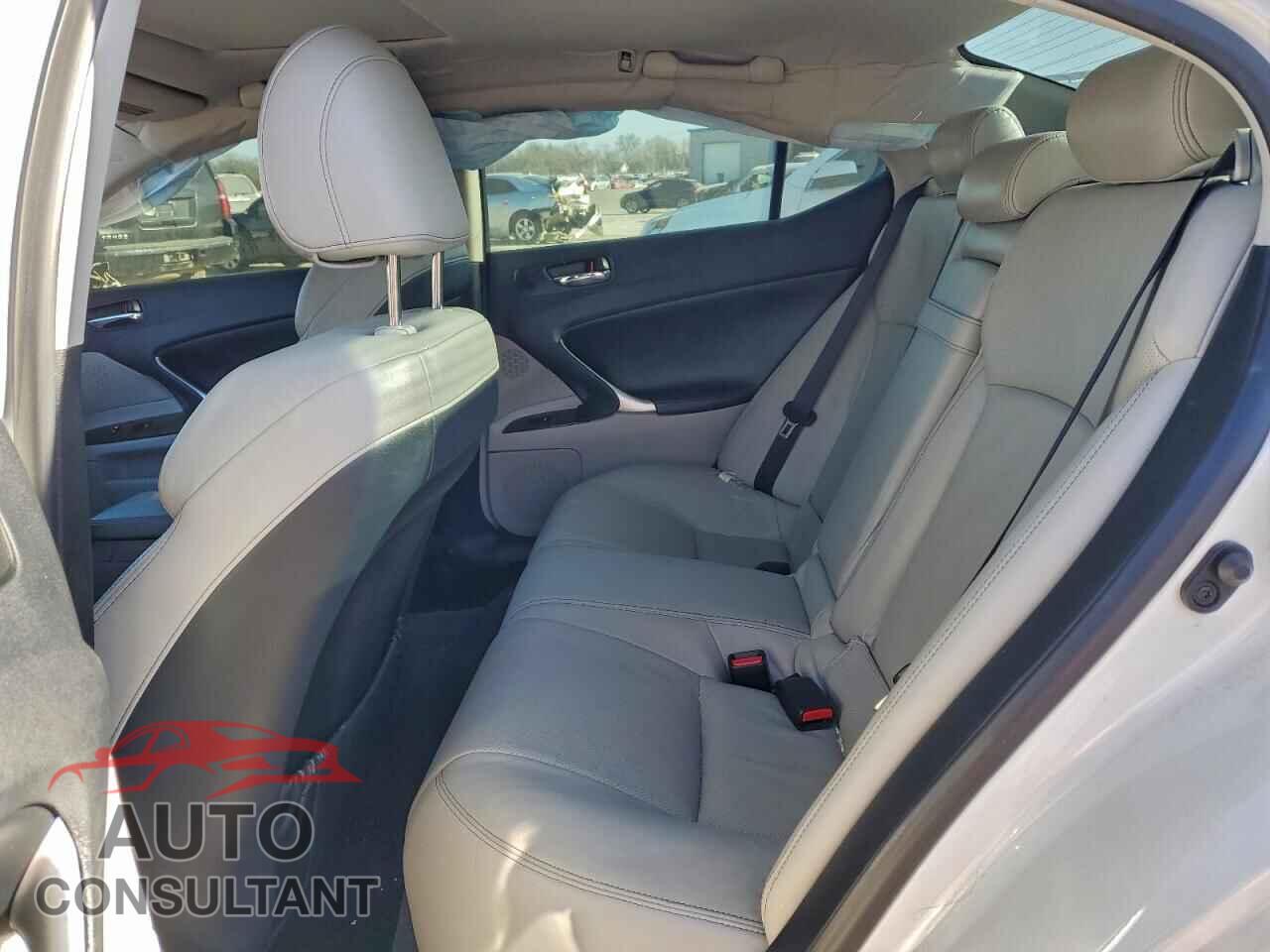 LEXUS IS 2012 - JTHBF5C25C5181040