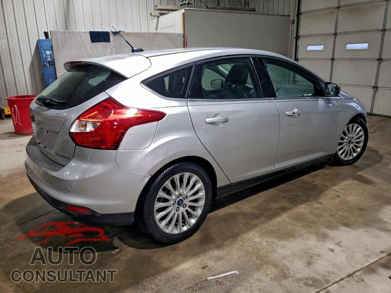 FORD FOCUS 2012 - 1FAHP3N26CL345858