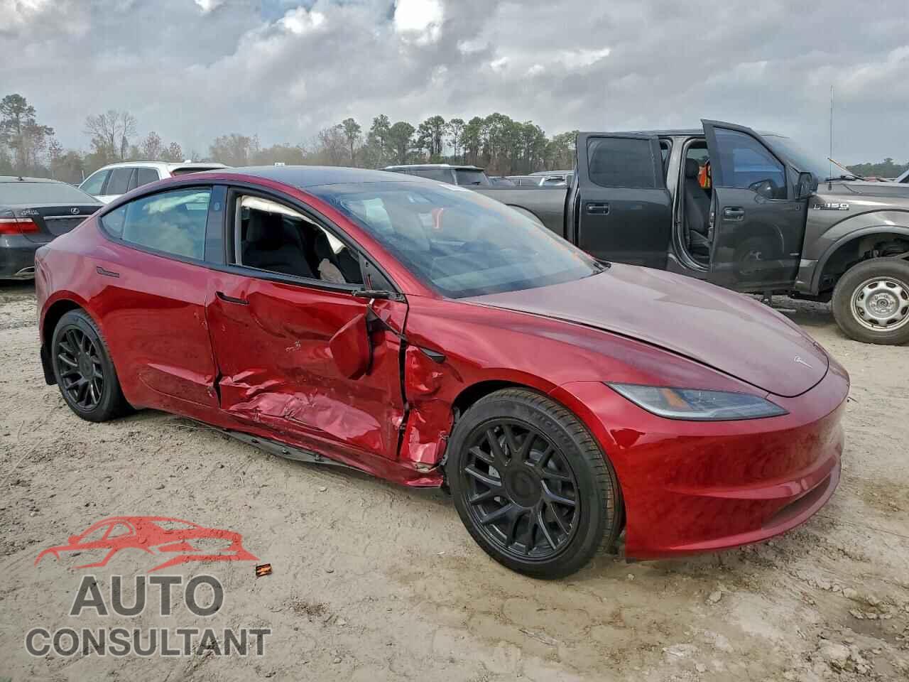 TESLA MODEL 3 2024 - 5YJ3E1EA4RF869477