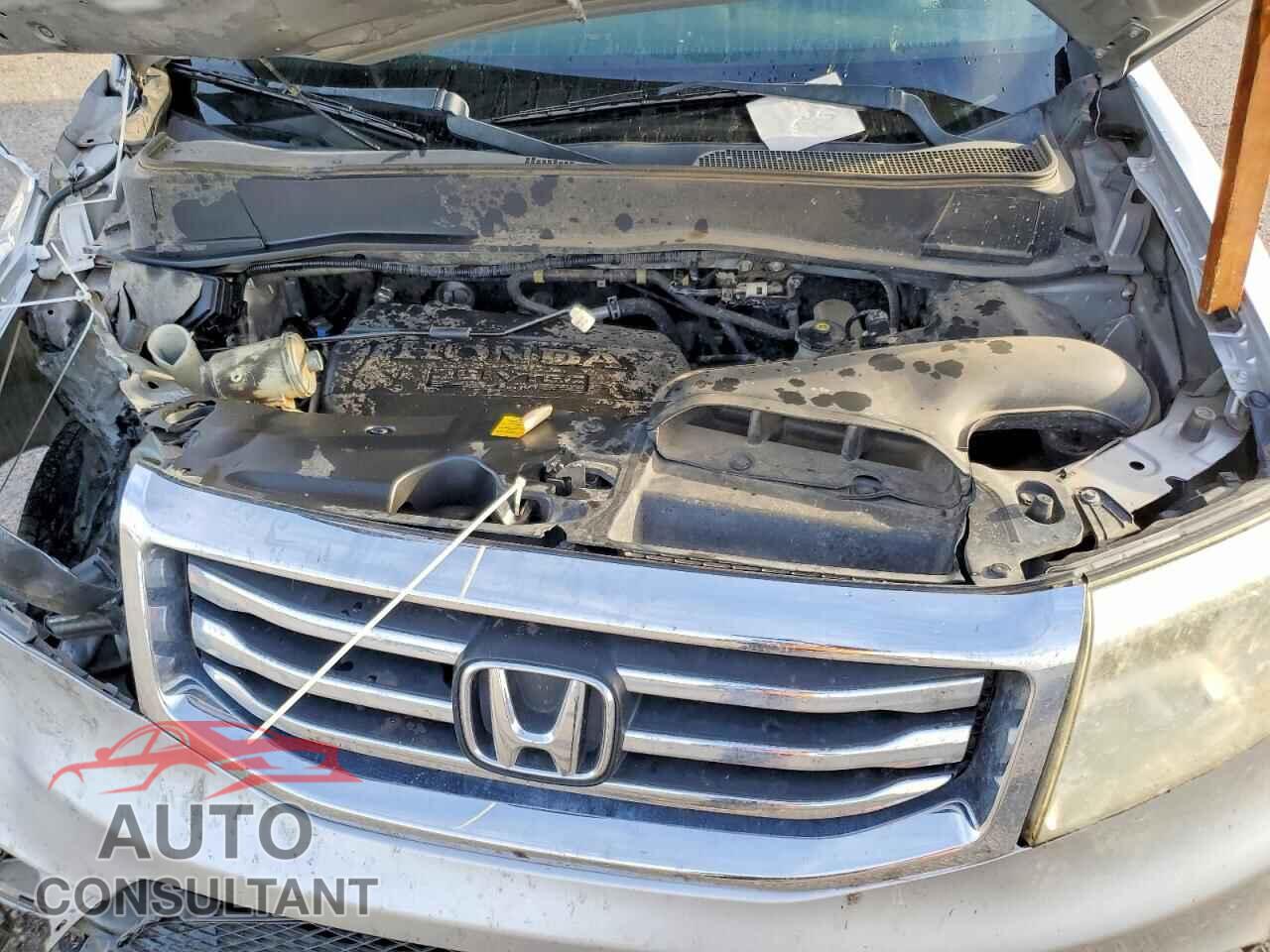 HONDA PILOT 2013 - 5FNYF3H47DB039301