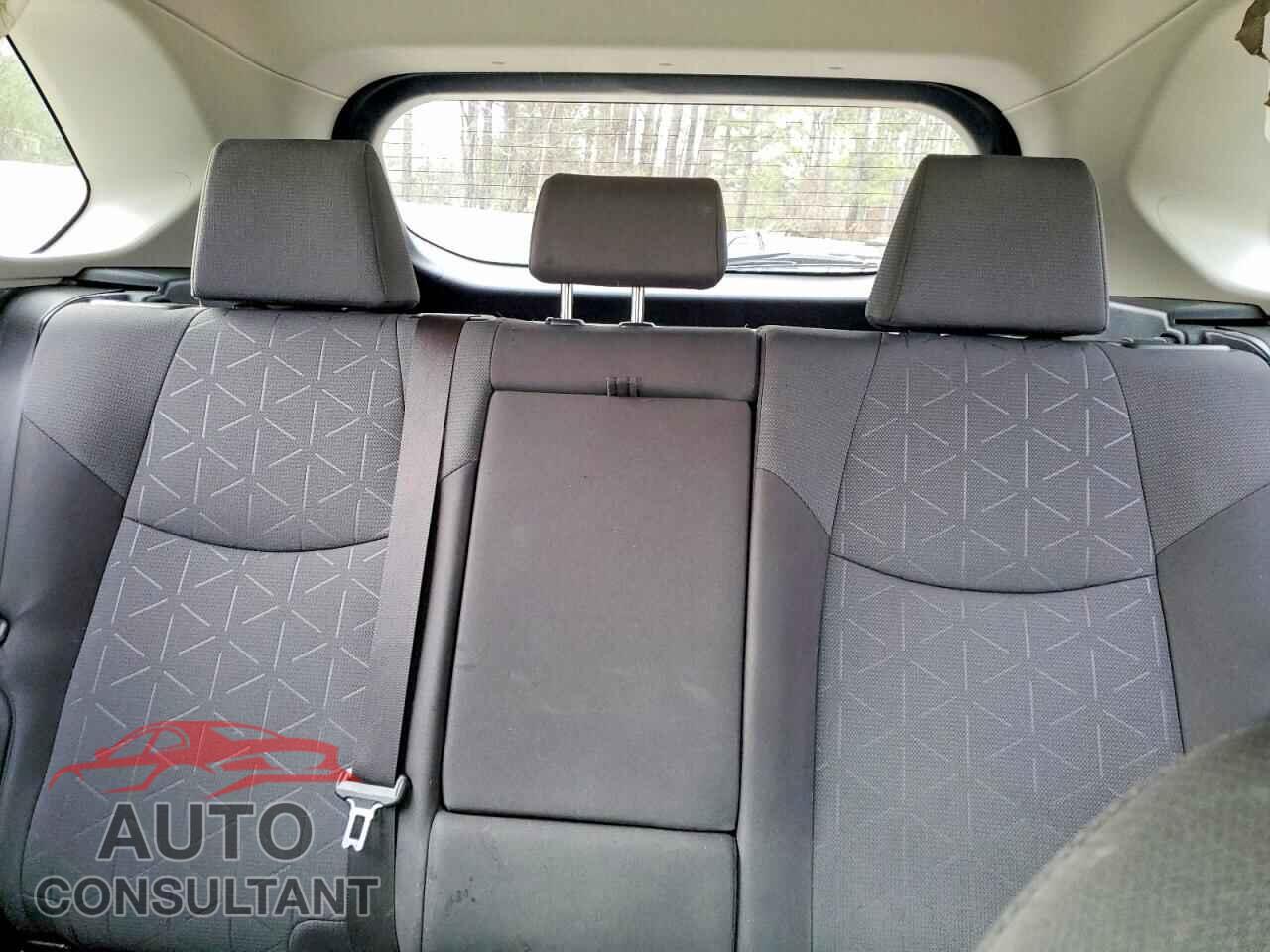 TOYOTA RAV4 2023 - JTMP1RFV8PD094442