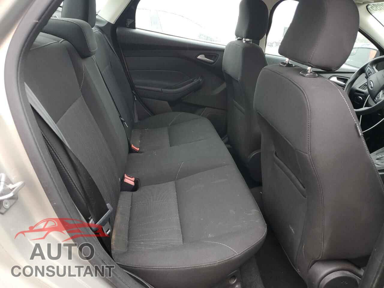 FORD FOCUS 2016 - 1FADP3FE3GL229479