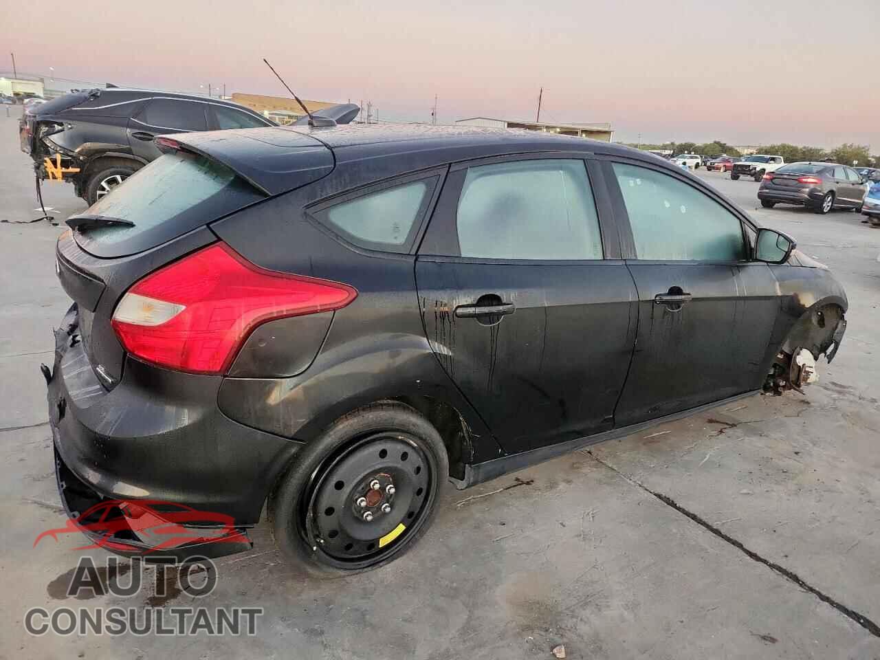FORD FOCUS 2014 - 1FADP3K28EL338710