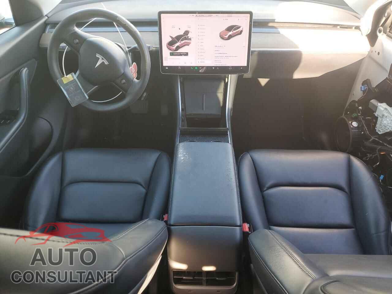 TESLA MODEL Y 2021 - 5YJYGDED8MF105944