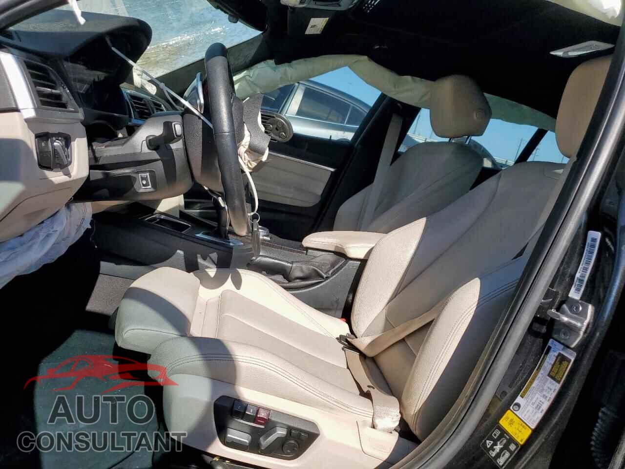 BMW 3 SERIES 2016 - WBA8E3G51GNU05737