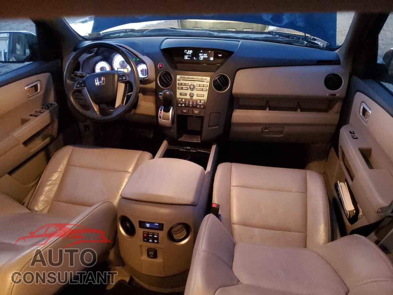 HONDA PILOT 2011 - 5FNYF4H50BB088089
