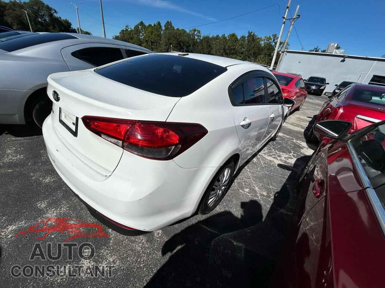 KIA FORTE 2017 - 3KPFK4A74HE037370
