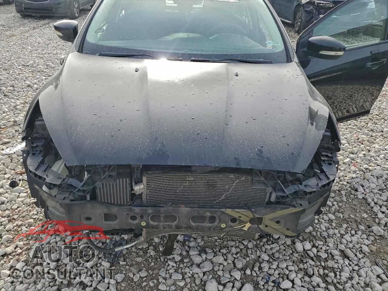 FORD FOCUS 2016 - 1FADP3FE9GL200052