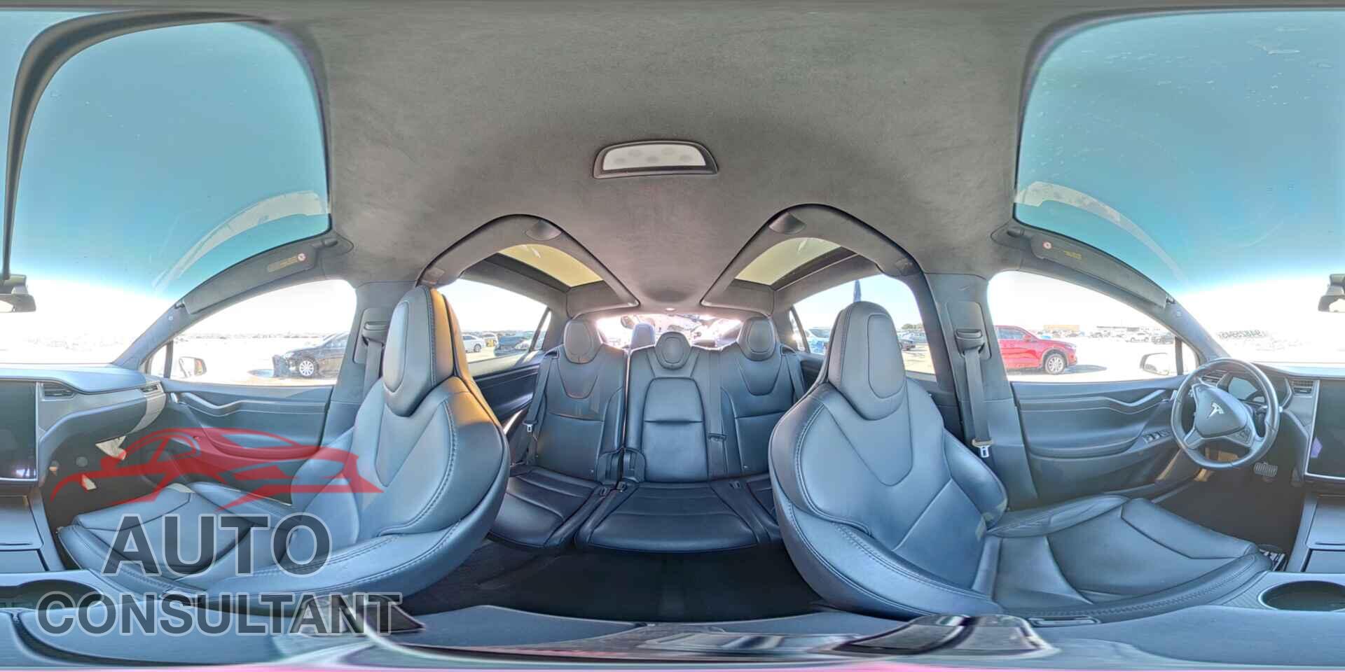 TESLA MODEL X 2018 - 5YJXCAE2XJF132644