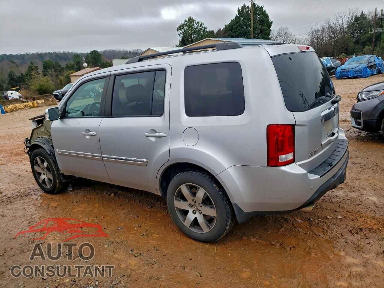 HONDA PILOT 2015 - 5FNYF3H96FB026487
