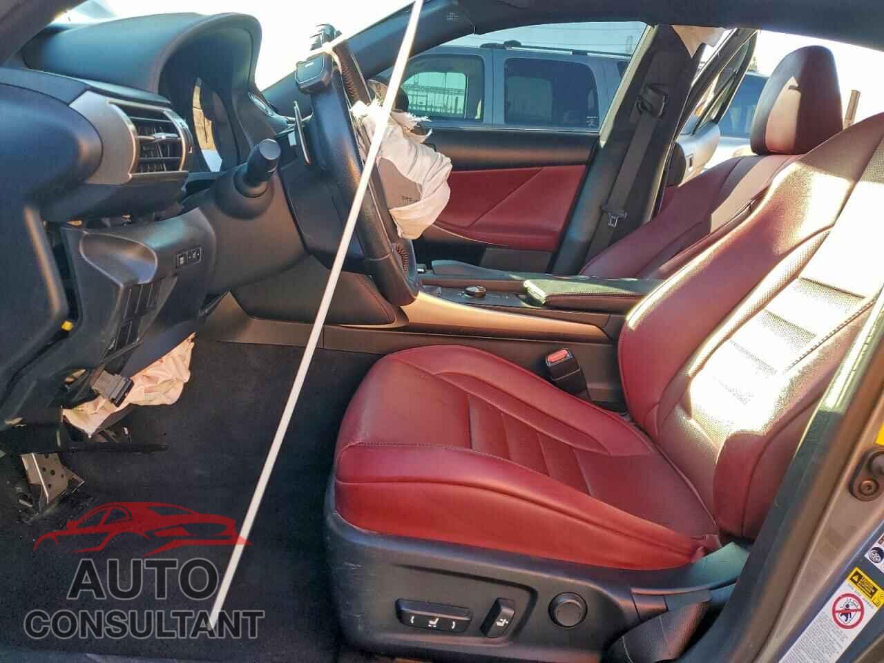 LEXUS IS 2015 - JTHBE1D29F5015201