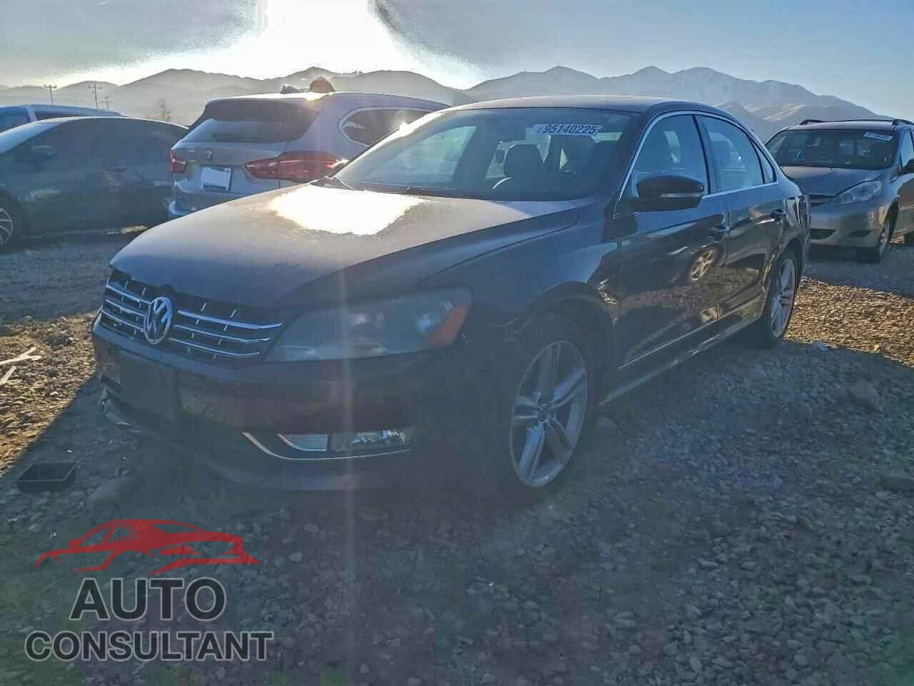 VOLKSWAGEN PASSAT 2013 - 1VWCN7A32DC139340