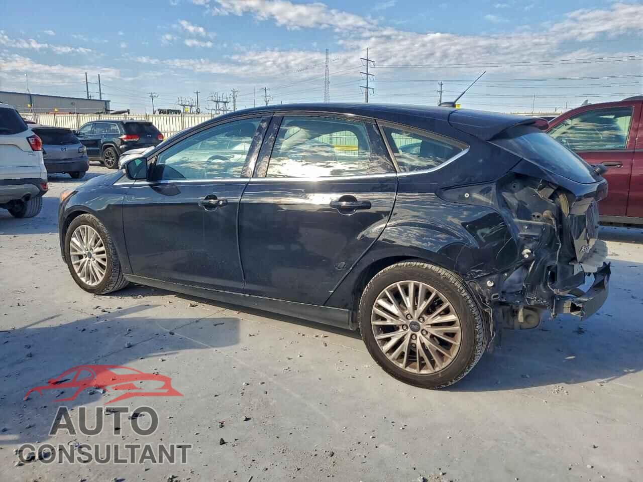 FORD FOCUS 2017 - 1FADP3N28HL275575
