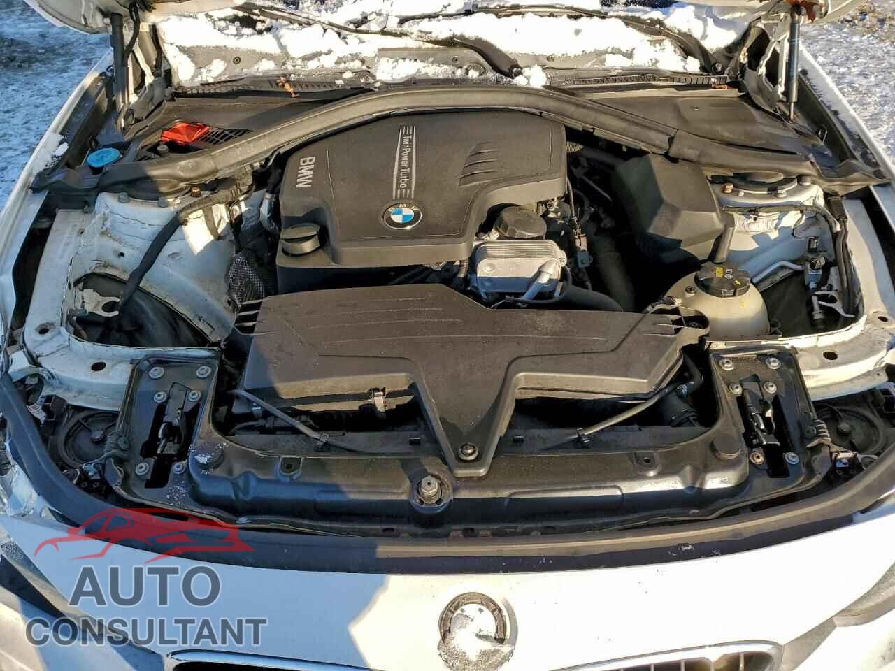 BMW 3 SERIES 2016 - WBA8E3G53GNU38674