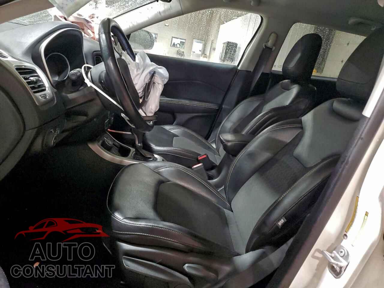 JEEP COMPASS 2020 - 3C4NJDBB0LT138458