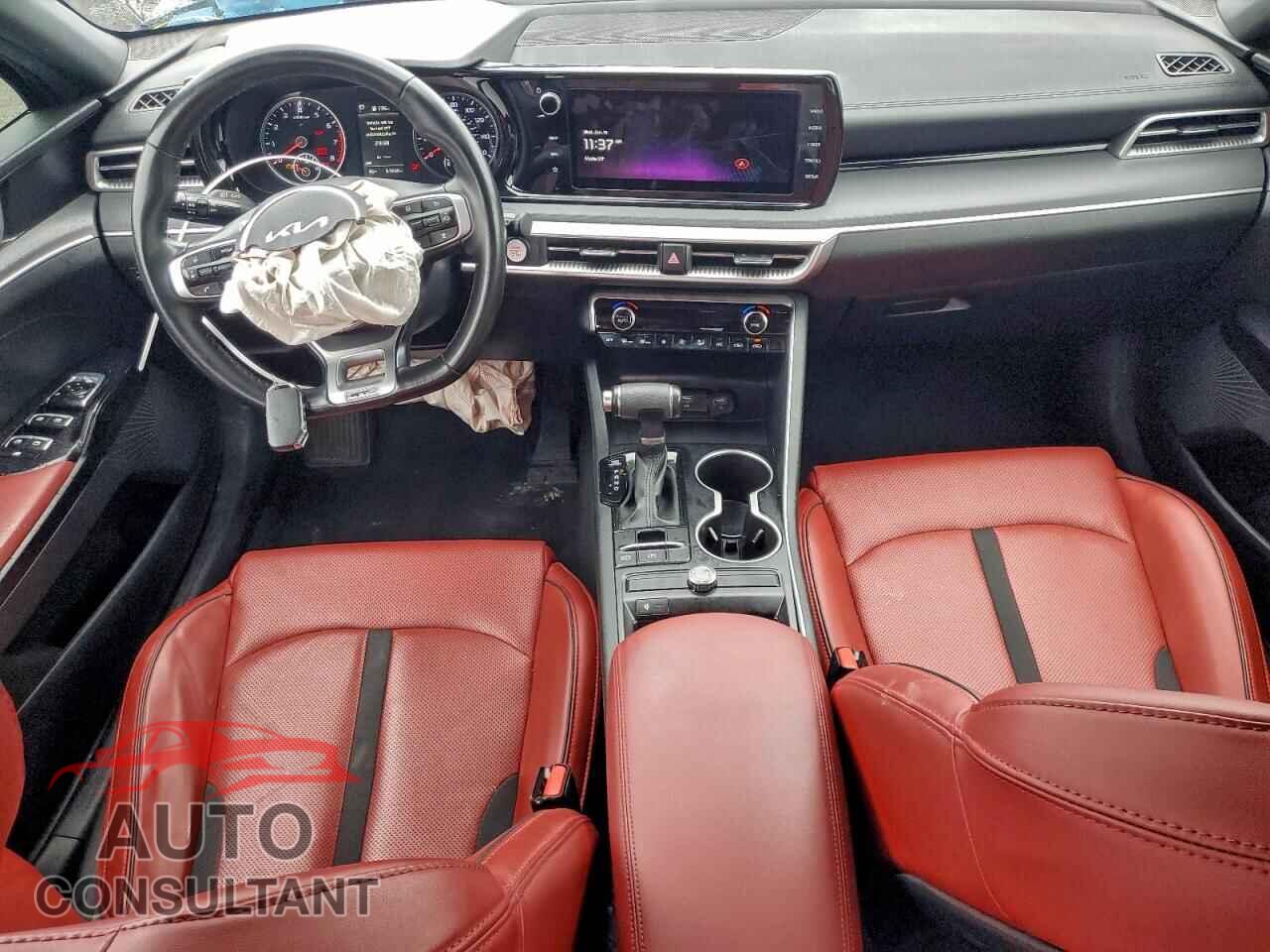 KIA K5 2023 - 5XXG64J25PG200529