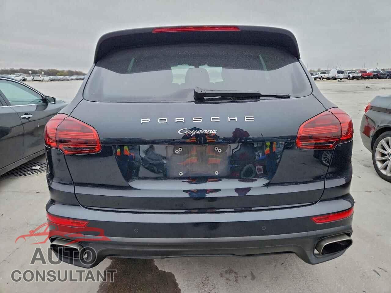 PORSCHE CAYENNE 2016 - WP1AA2A22GKA12774
