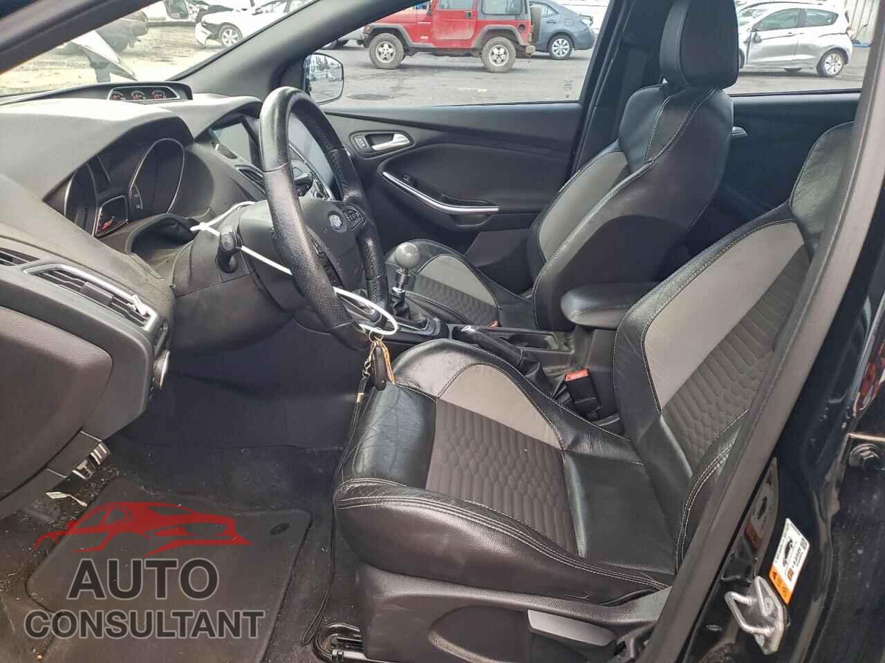 FORD FOCUS 2016 - 1FADP3L93GL276308