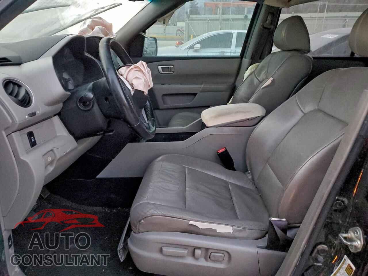 HONDA PILOT 2013 - 5FNYF3H51DB037083