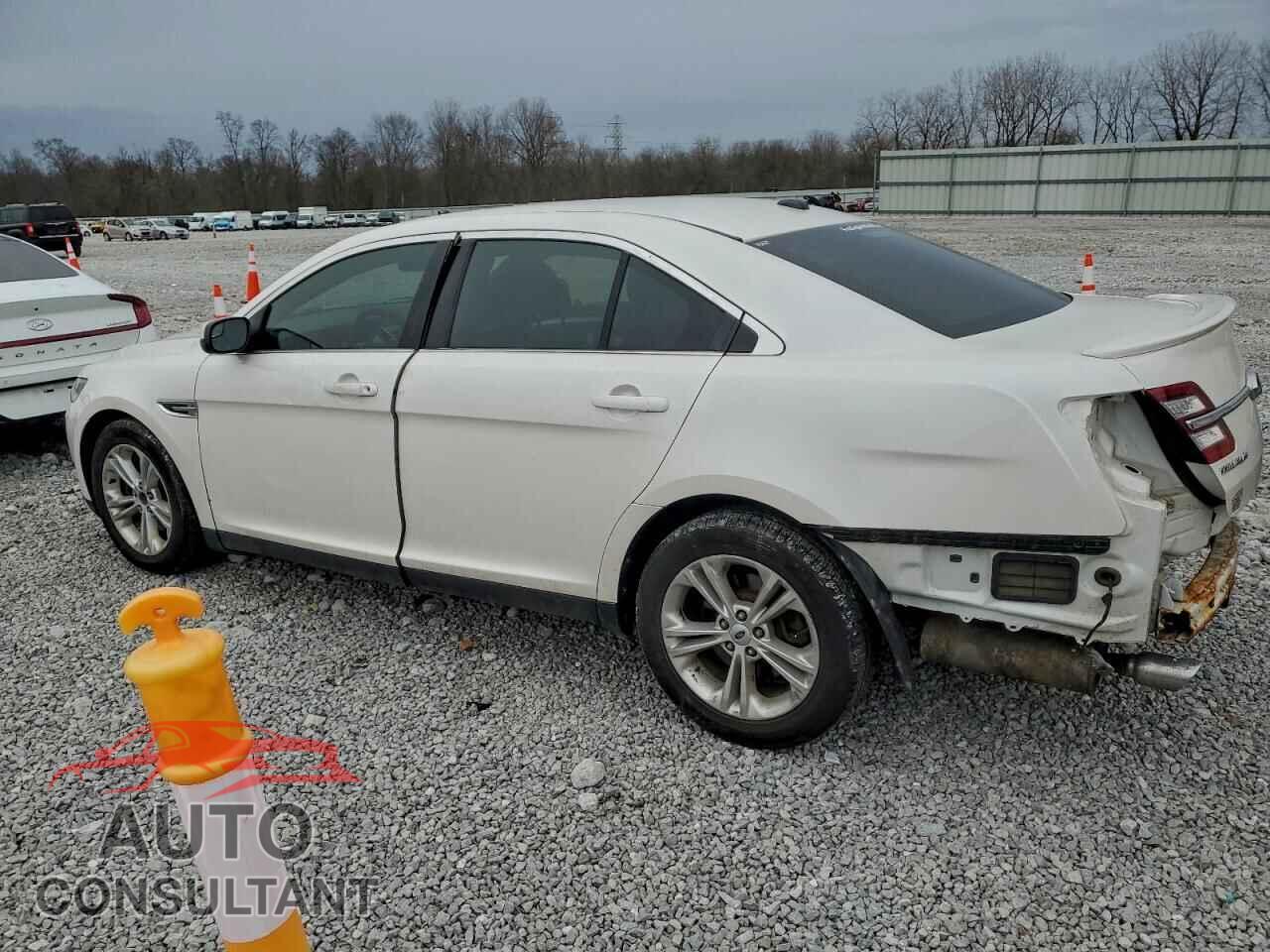FORD TAURUS 2015 - 1FAHP2E80FG159017