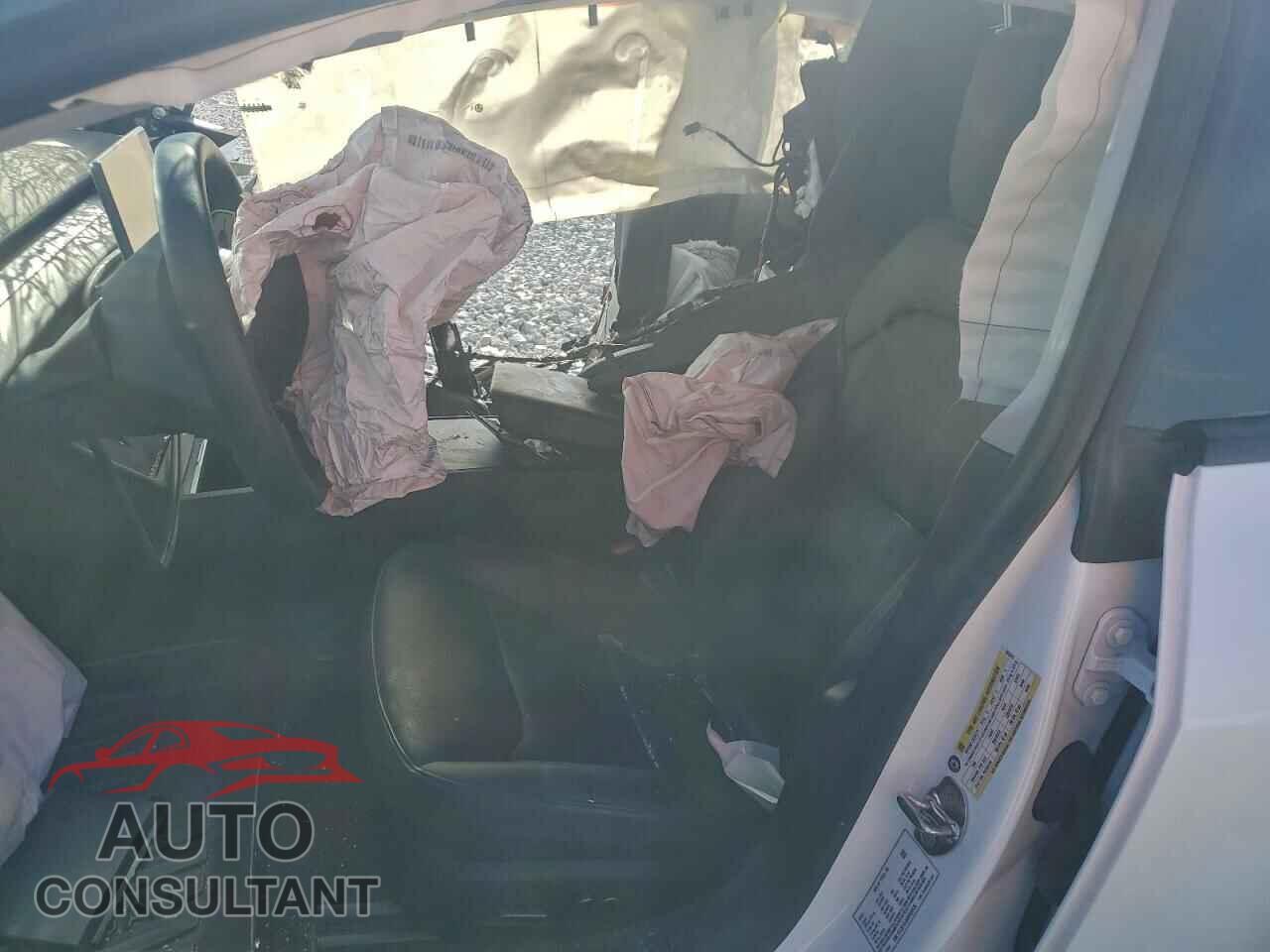 TESLA MODEL 3 2024 - 5YJ3E1EA6RF832575