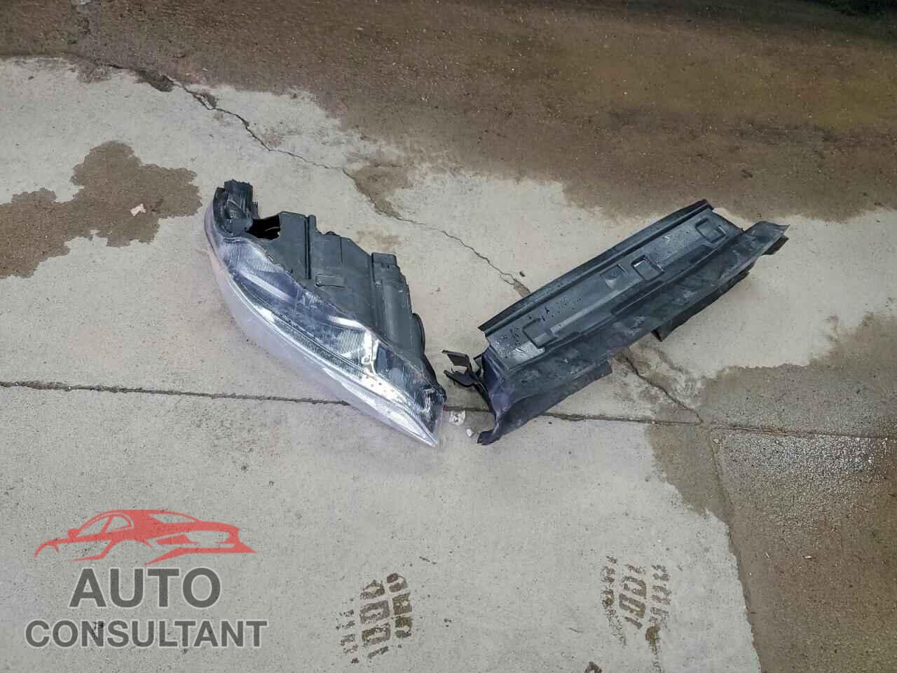 FORD FOCUS 2017 - 1FADP3F27HL229329