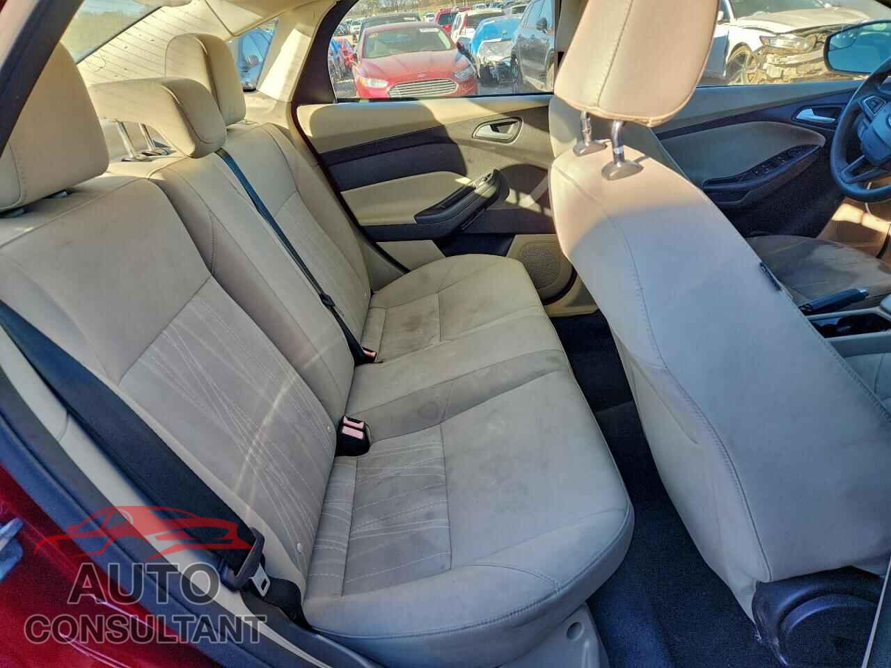 FORD FOCUS 2015 - 1FADP3F28FL214982