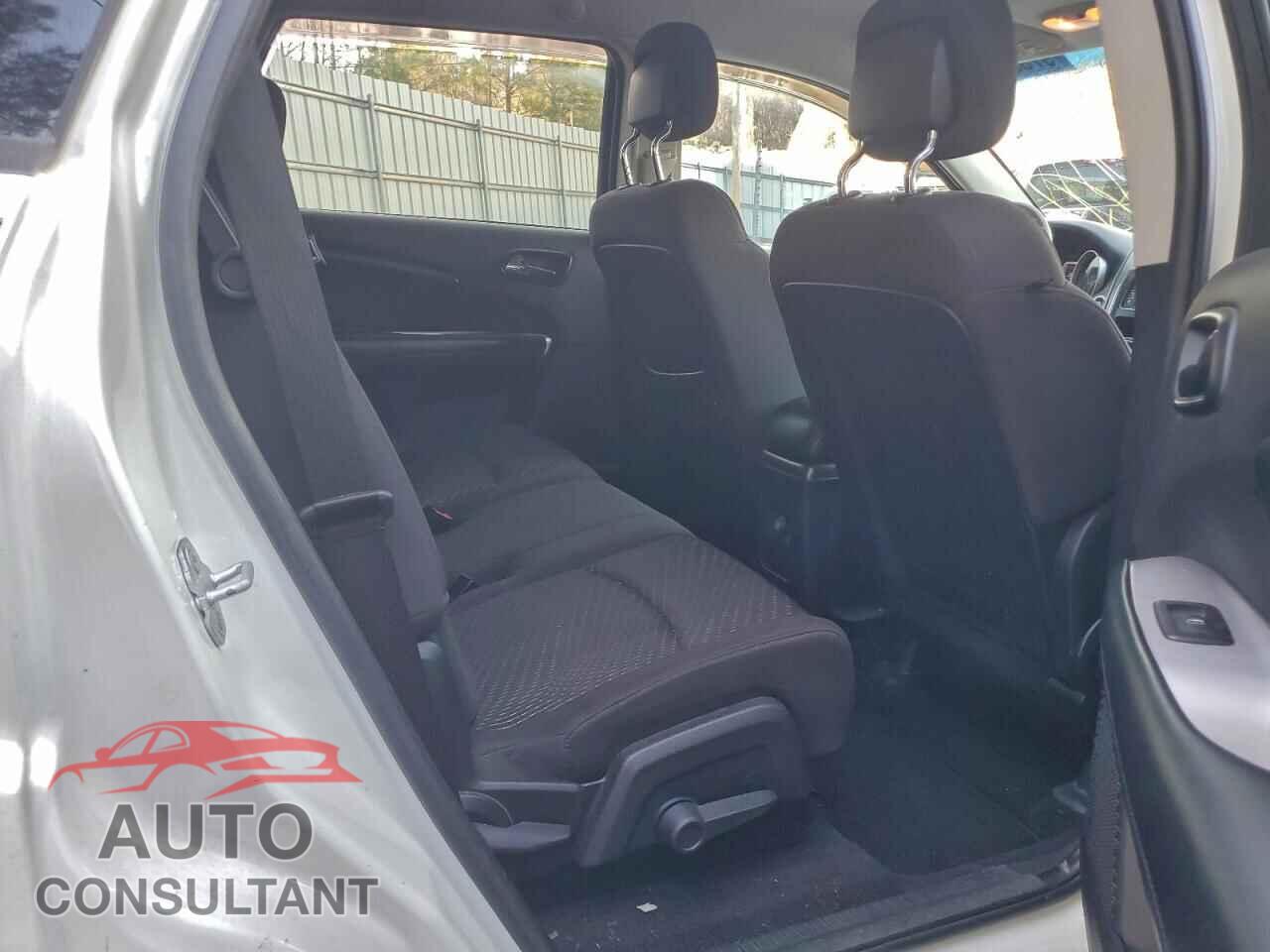 DODGE JOURNEY 2013 - 3C4PDCBG1DT552811