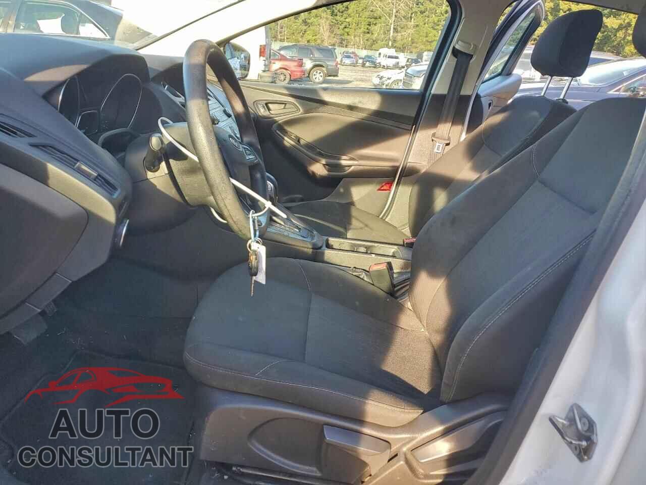 FORD FOCUS 2017 - 1FADP3E29HL325514