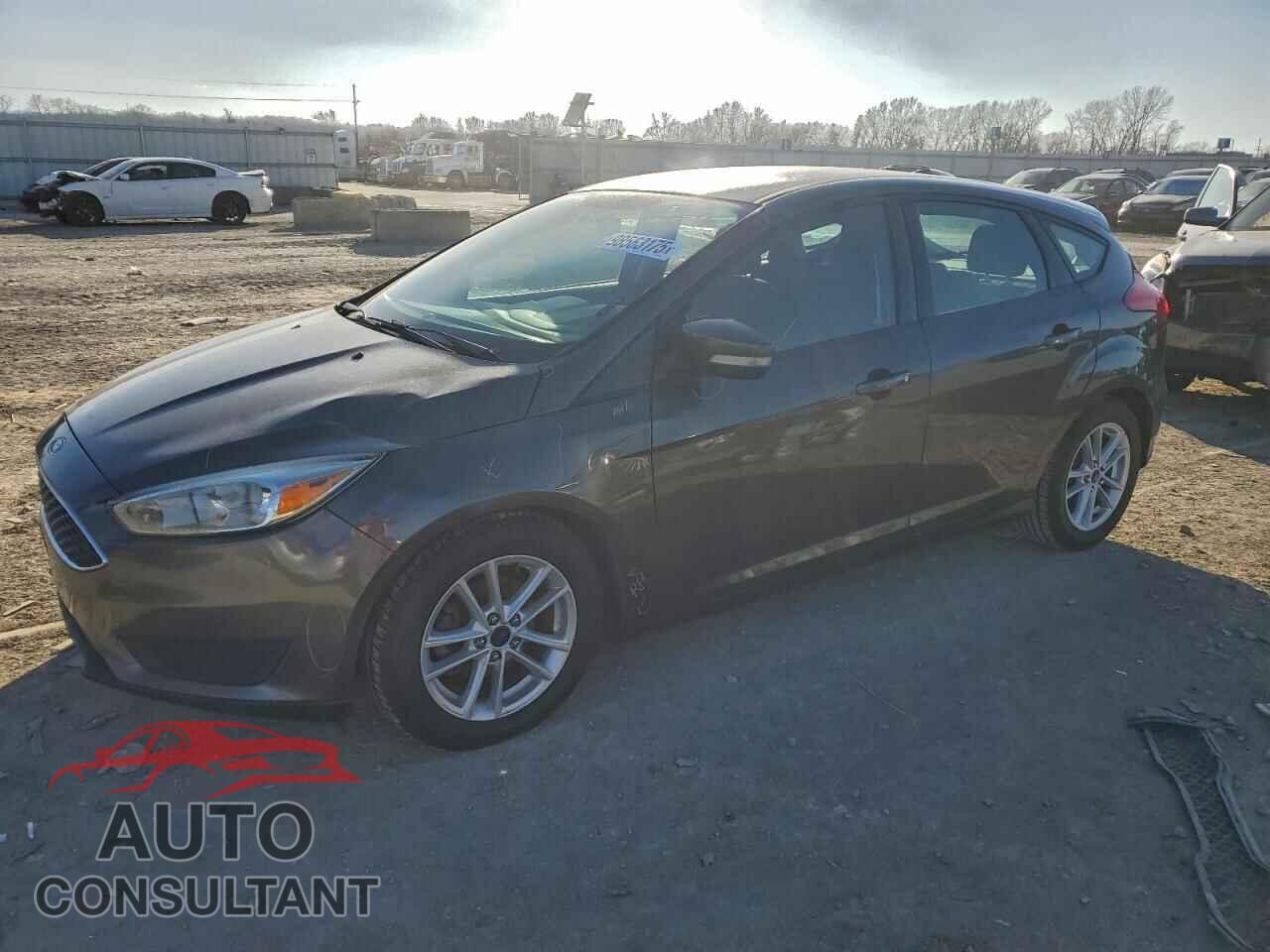 FORD FOCUS 2015 - 1FADP3K28FL374785