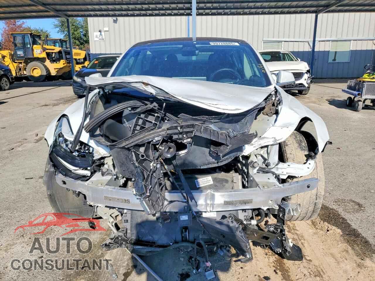 TESLA MODEL 3 2018 - 5YJ3E1EA5JF161744