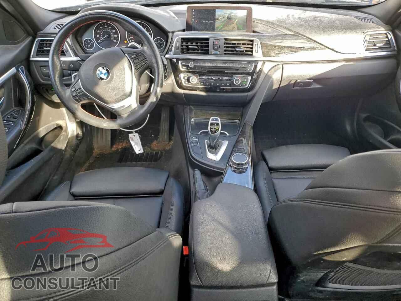 BMW 3 SERIES 2018 - WBA8D9C52JEM32710