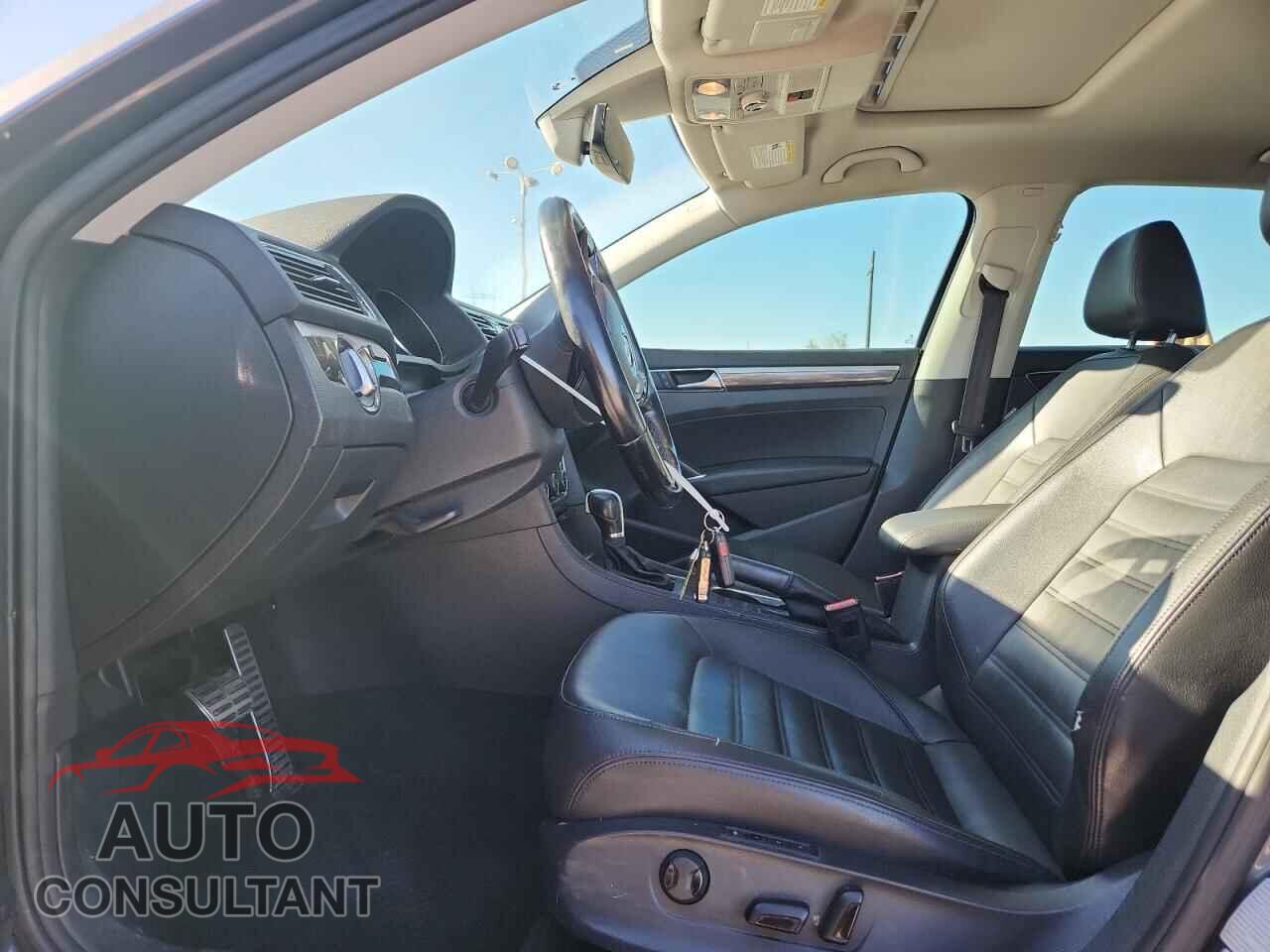 VOLKSWAGEN PASSAT 2017 - 1VWCT7A3XHC053138