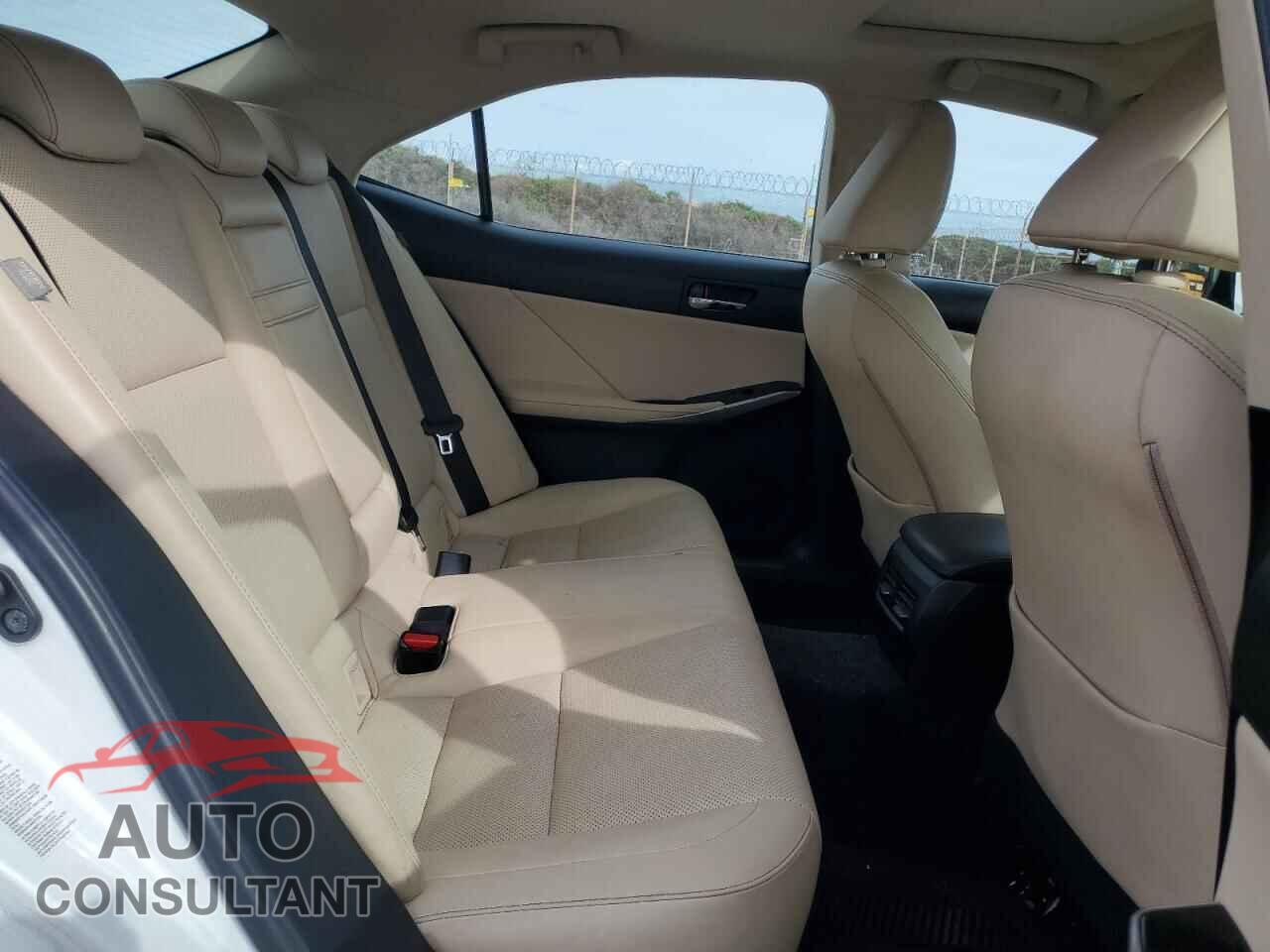 LEXUS IS 2014 - JTHCF1D20E5004667