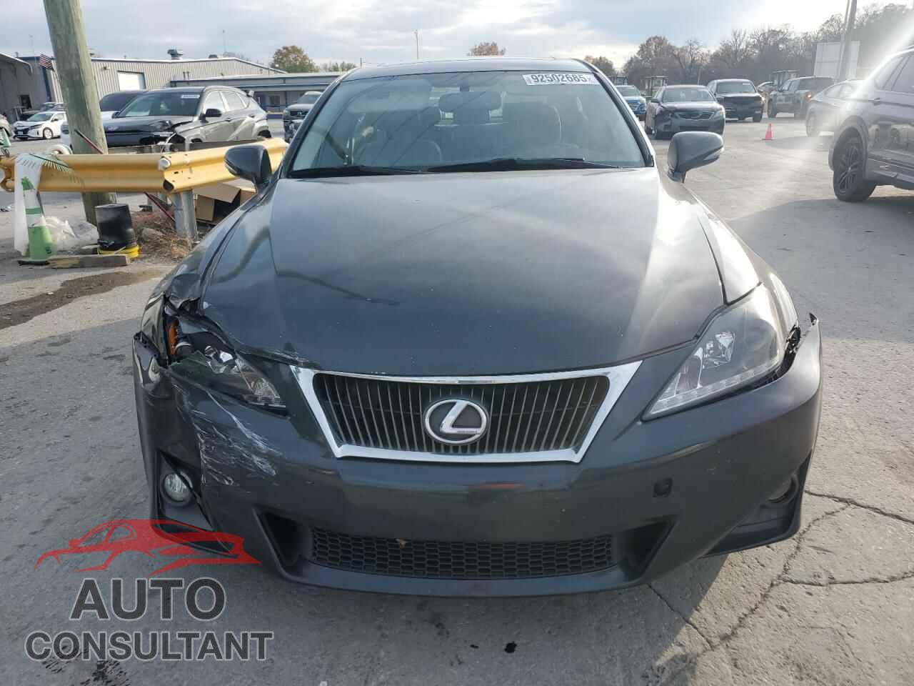 LEXUS IS 2011 - JTHBF5C25B5146867