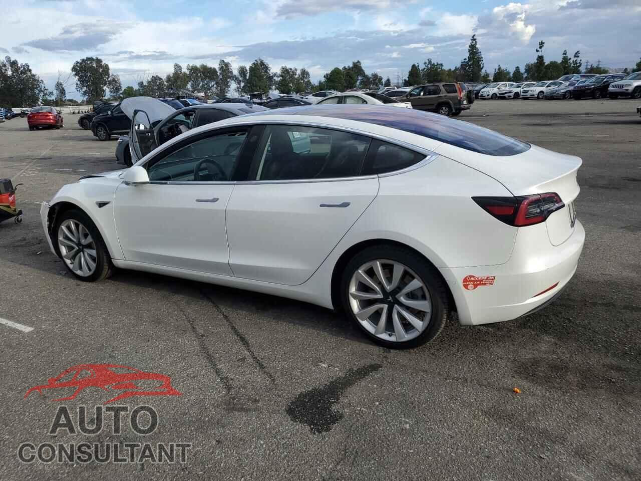 TESLA MODEL 3 2018 - 5YJ3E1EA0JF018426