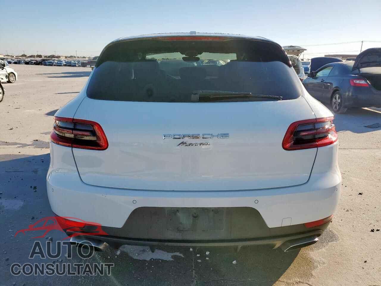 PORSCHE MACAN 2018 - WP1AA2A50JLB19219