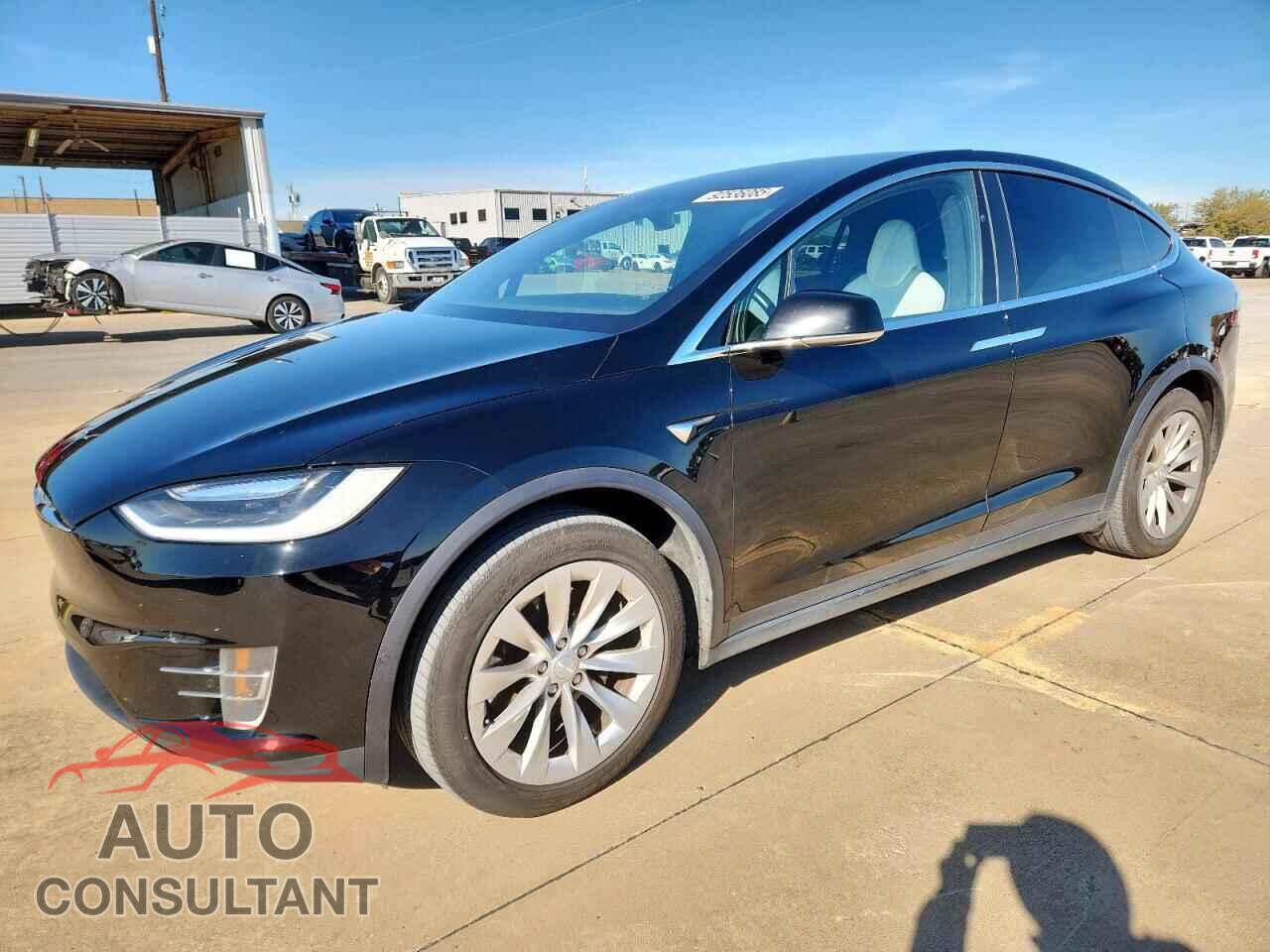 TESLA MODEL X 2017 - 5YJXCDE26HF037185
