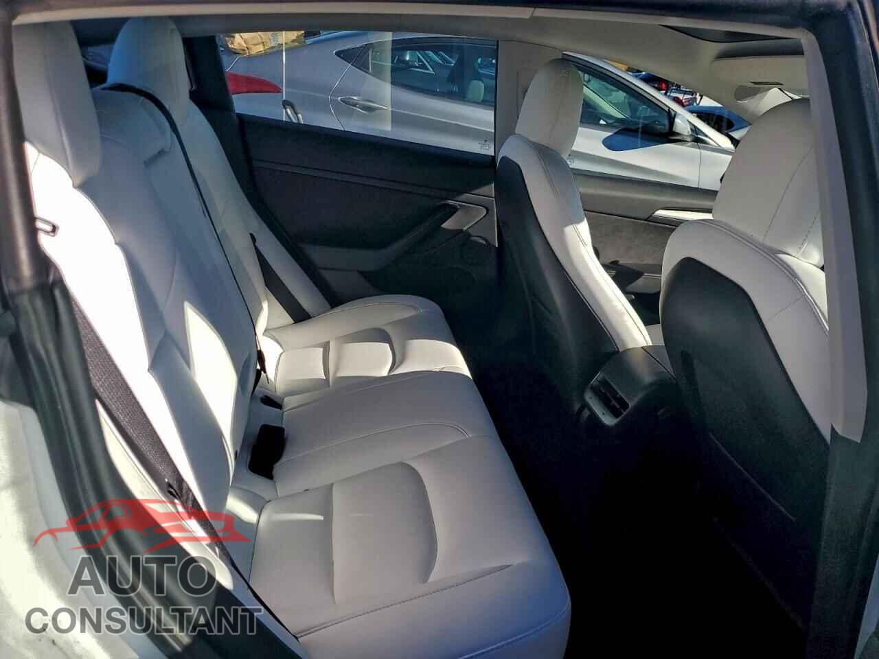 TESLA MODEL 3 2021 - 5YJ3E1EB9MF020141