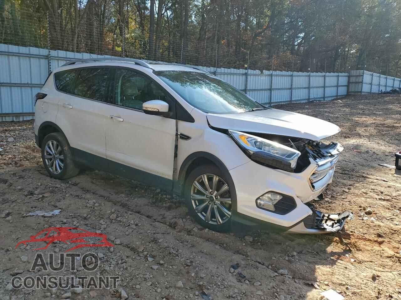 FORD ESCAPE 2017 - 1FMCU9J99HUA81499
