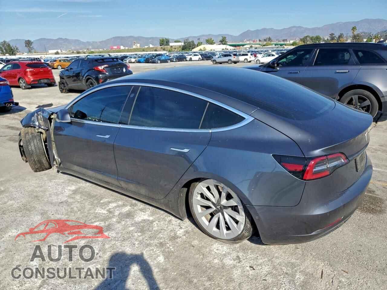 TESLA MODEL 3 2019 - 5YJ3E1EB8KF450403