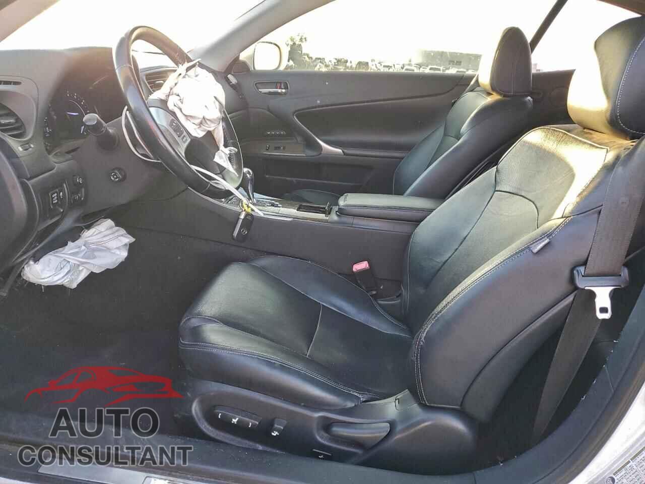LEXUS IS 2011 - JTHFF2C22B2516013