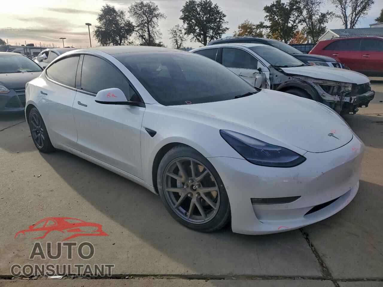 TESLA MODEL 3 2022 - 5YJ3E1EB5NF233265