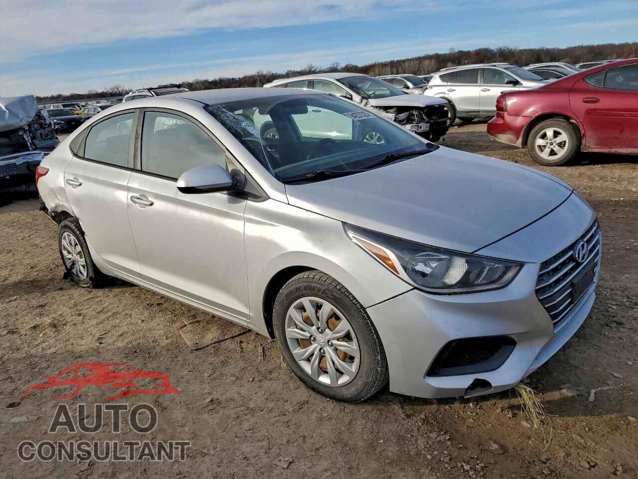 HYUNDAI ACCENT 2018 - 3KPC24A33JE018038