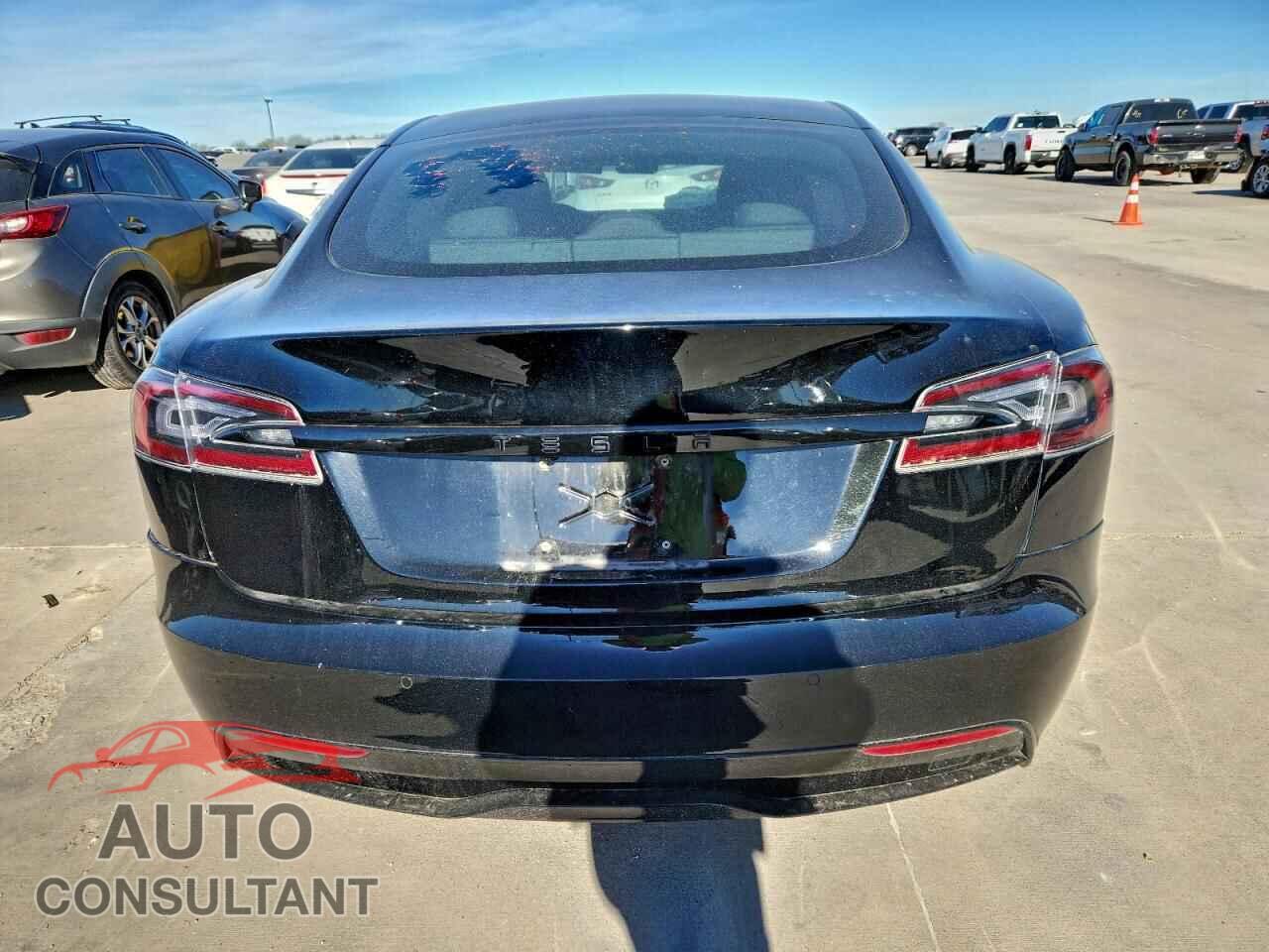 TESLA MODEL S 2021 - 5YJSA1E58MF435873